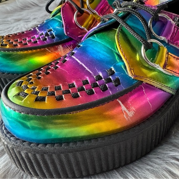 T.U.K.
Unisex Shoes Mondo Hi Creepers Sneaker Metallic Rainbow A8647 - Picture 5 of 11